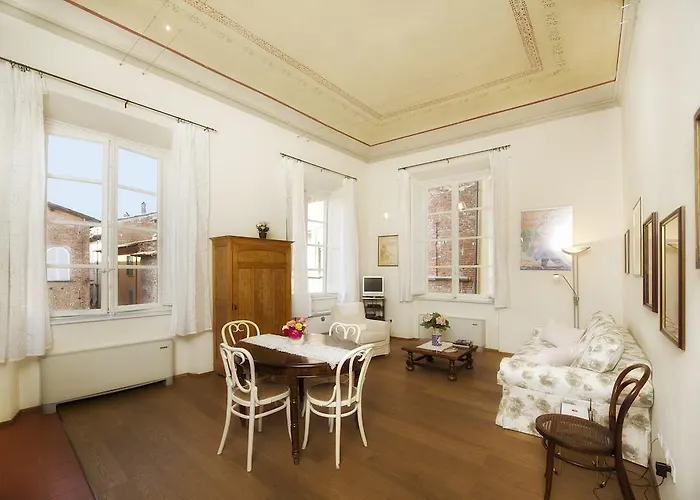 Le Antiche Scale Apartamento Lucca
